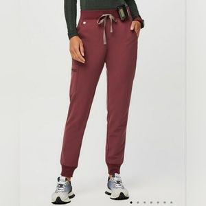 Zamora™ Jogger Scrub Pants figs